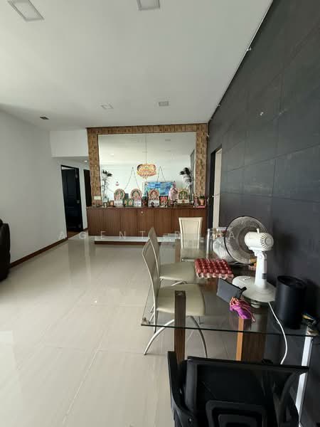466b Sembawang Drive, 466B Sembawang Drive, 3 Bedrooms, 1,194 sqft, HDB Flat For Sale, by Agent Rizal, 500121186 - Living Room - PropertyGuru.com.sg