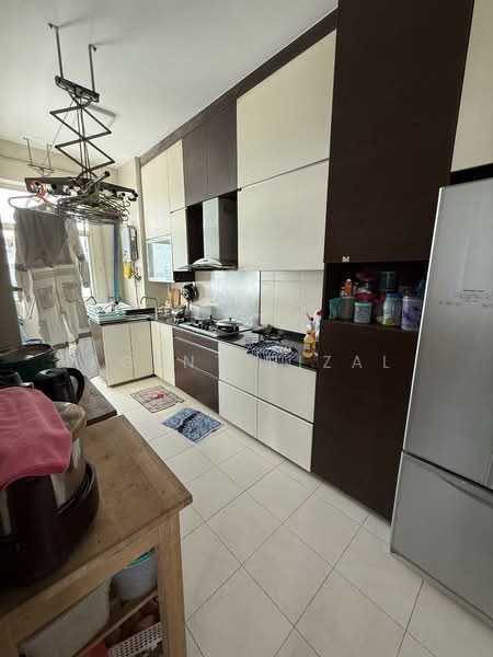 466b Sembawang Drive, 466B Sembawang Drive, 3 Bedrooms, 1,194 sqft, HDB Flat For Sale, by Agent Rizal, 500121186 - Kitchen - PropertyGuru.com.sg