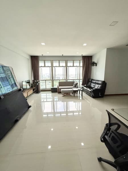 466b Sembawang Drive, 466B Sembawang Drive, 3 Bedrooms, 1,194 sqft, HDB Flat For Sale, by Agent Rizal, 500121186 - Living Room - PropertyGuru.com.sg