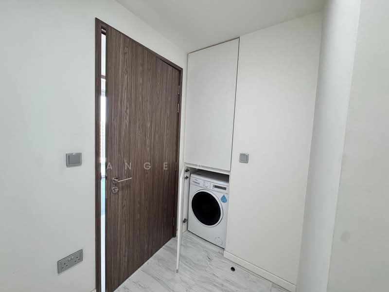 Queens Peak, 3 Dundee Road, 3 Bedrooms, 1,001 sqft, Condominium For Sale, by Angela Lau, 500121221 - Interior - PropertyGuru.com.sg