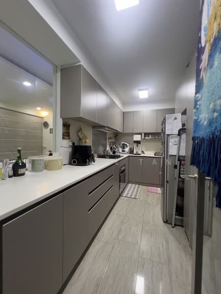 Waterwoods, 23 Punggol Field Walk, 4 Bedrooms, 1,281 sqft, Executive Condominium For Sale, by Yvonne Tan, 500121230 - Kitchen - PropertyGuru.com.sg
