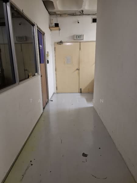 Valiant Industrial Building, 30 Kallang Pudding Road, 312 sqft, Light Industrial (B1) For Rent, by Tan Jilian, 500121232 - common area - CommercialGuru.com.sg