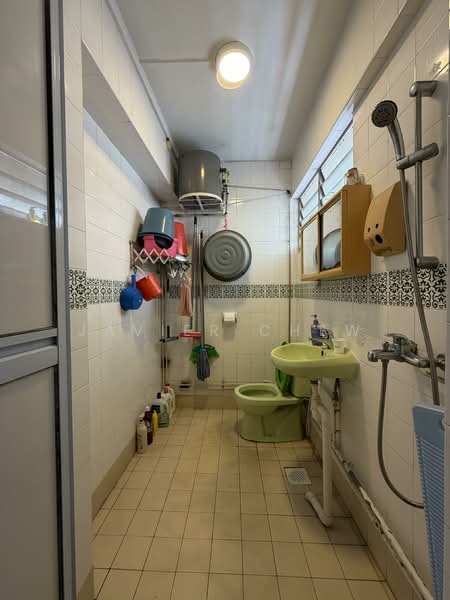440 Choa Chu Kang Avenue 4, 440 Choa Chu Kang Avenue 4, 3 Bedrooms, 1,144 sqft, HDB Flat For Sale, by Javier Chew, 500121234 - Bathroom - PropertyGuru.com.sg