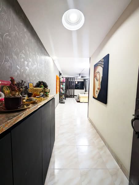 469 Choa Chu Kang Avenue 3, 469 Choa Chu Kang Avenue 3, 3 Bedrooms, 1,292 sqft, HDB Flat For Sale, by Nic Tan, 500121244 - Corridor - PropertyGuru.com.sg