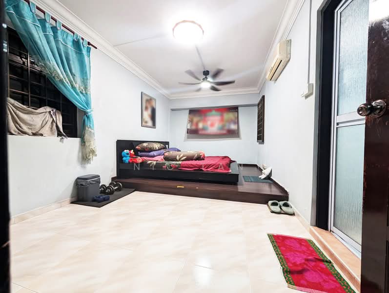 469 Choa Chu Kang Avenue 3, 469 Choa Chu Kang Avenue 3, 3 Bedrooms, 1,292 sqft, HDB Flat For Sale, by Nic Tan, 500121244 - Bedroom - PropertyGuru.com.sg