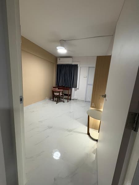 445 Tampines Street 42, 445 Tampines Street 42, Room Rental, 150 sqft, HDB Flat For Rent, by Sheela Ferozkhan, 500121250 - Interior - PropertyGuru.com.sg
