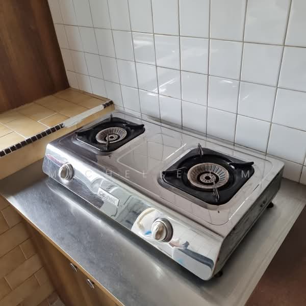 348 Bukit Batok Street 34, 348 Bukit Batok Street 34, 3 Bedrooms, 904 sqft, HDB Flat For Rent, by Michelle Lim, 500121274 - Kitchen - PropertyGuru.com.sg