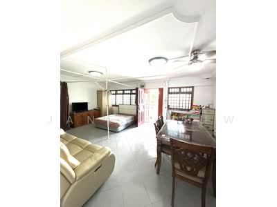 For Sale - 748 Woodlands Circle