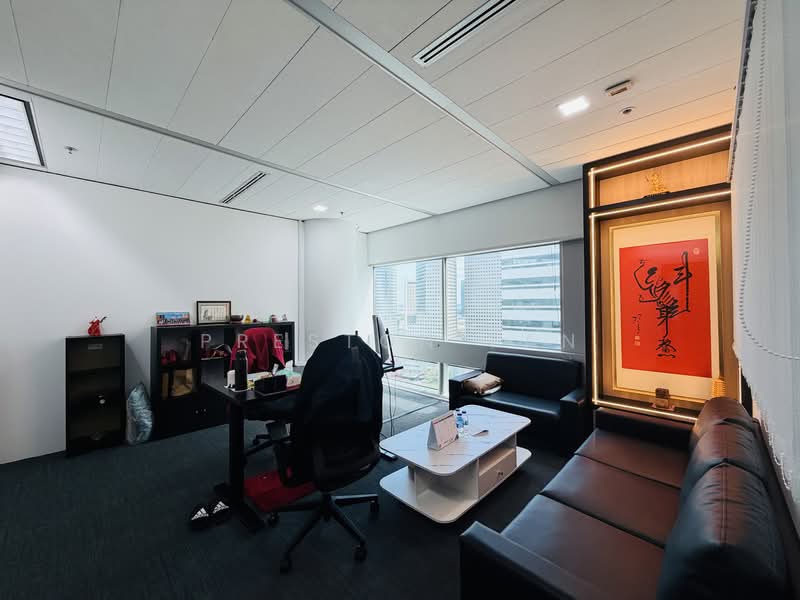 Gateway East, 152 Beach Road, 2,240 sqft, Office For Rent, by Preston Tan, 500121279 - Interior - CommercialGuru.com.sg