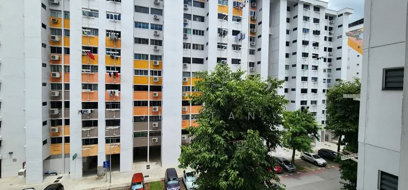 754 Yishun Street 72, 754 Yishun Street 72, 3 Bedrooms, 904 sqft, HDB Flat For Sale, by Jim Tan, 500121281 - Exterior - PropertyGuru.com.sg