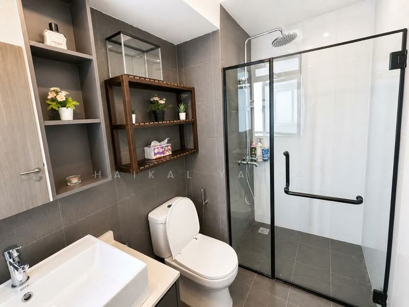 530A Pasir Ris Drive 1, 530A Pasir Ris Drive 1, 3 Bedrooms, 926 sqft, HDB Flat For Sale, by Haikal Yahya, 500121289 - Bathroom - PropertyGuru.com.sg