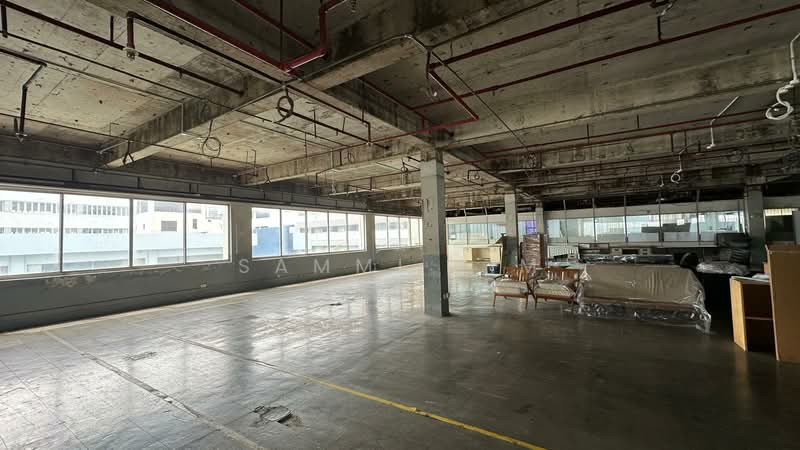 CHUTEX BUILDING