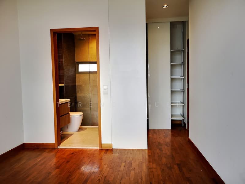 Woodhaven, 77 Woodgrove Avenue, 3 Bedrooms, 1,173 sqft, Condominium For Sale, by Terence Kuek, 500121299 - Bathroom - PropertyGuru.com.sg