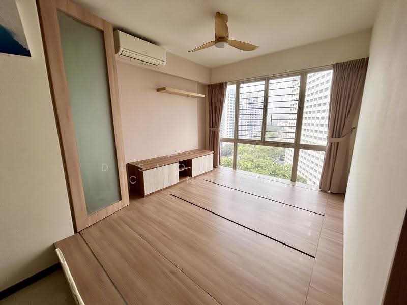 Lake Life, 2 Tao Ching Road, Boon Lay / Jurong / Tuas, 2 Bedrooms, 743 sqft, Executive Condominium For Sale, by Desmond Lim Chen Fan, 500121305 - Living Room - PropertyGuru.com.sg