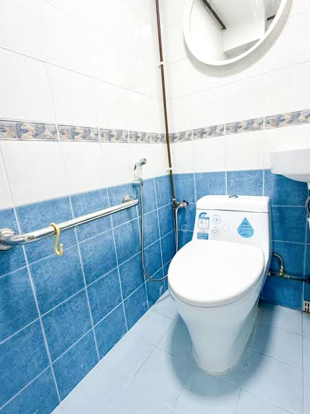 30 Kelantan Road, 30 Kelantan Road, 3 Bedrooms, 710 sqft, HDB Flat For Rent, by Calvin Choh, 500121307 - Bathroom - PropertyGuru.com.sg