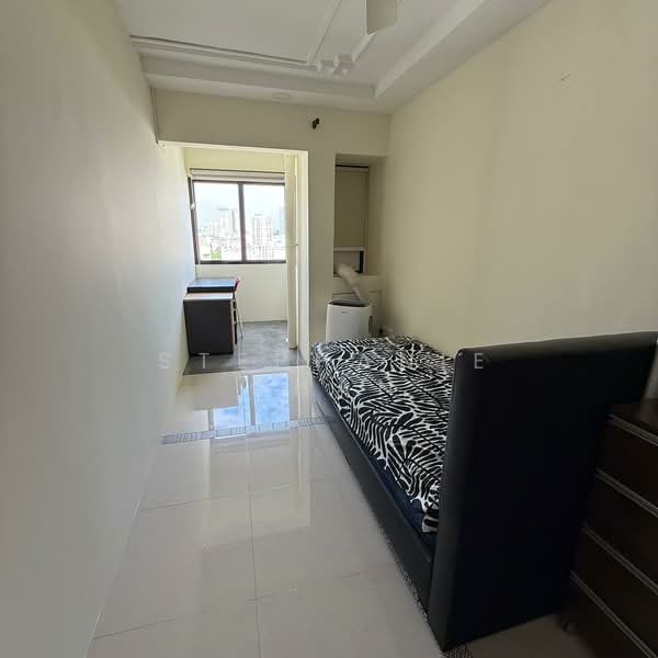 Pine Grove, 1P Pine Grove, Room Rental, 180 sqft, Condominium For Rent, by Stephanie Chan, 500121308 - Bedroom 3 - PropertyGuru.com.sg