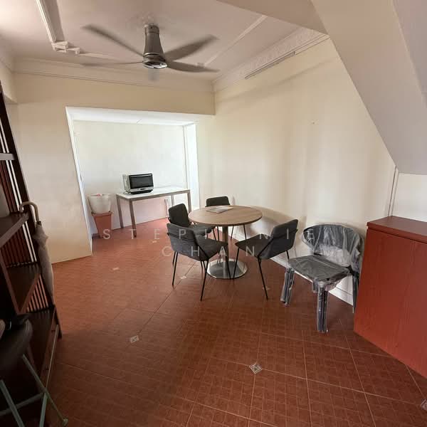 Pine Grove, 1P Pine Grove, Room Rental, 180 sqft, Condominium For Rent, by Stephanie Chan, 500121308 - Kitchen and Dining - PropertyGuru.com.sg