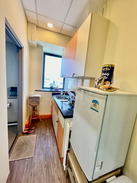 Zervex, 8 Ubi Road 2, 1,130 sqft, Light Industrial (B1) For Rent, by Indira Malinda, 500121312 - Kitchen - CommercialGuru.com.sg