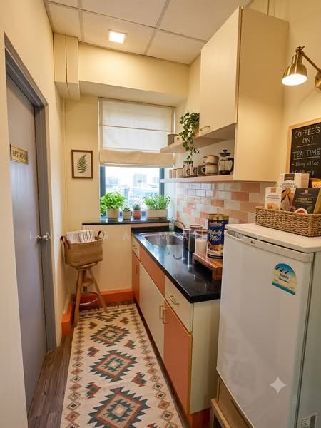 Zervex, 8 Ubi Road 2, Eunos / Geylang / Paya Lebar, 1,130 sqft, Light Industrial (B1) For Rent, by Indira Malinda, 500121312 - Kitchen - CommercialGuru.com.sg