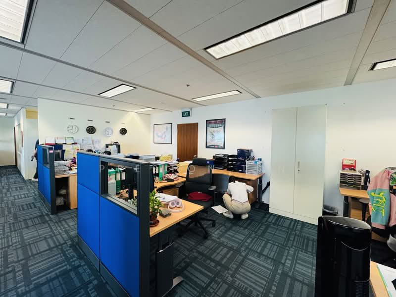 Gateway East, 152 Beach Road, 1,942 sqft, Office For Rent, by Preston Tan, 500121317 - Interior - CommercialGuru.com.sg