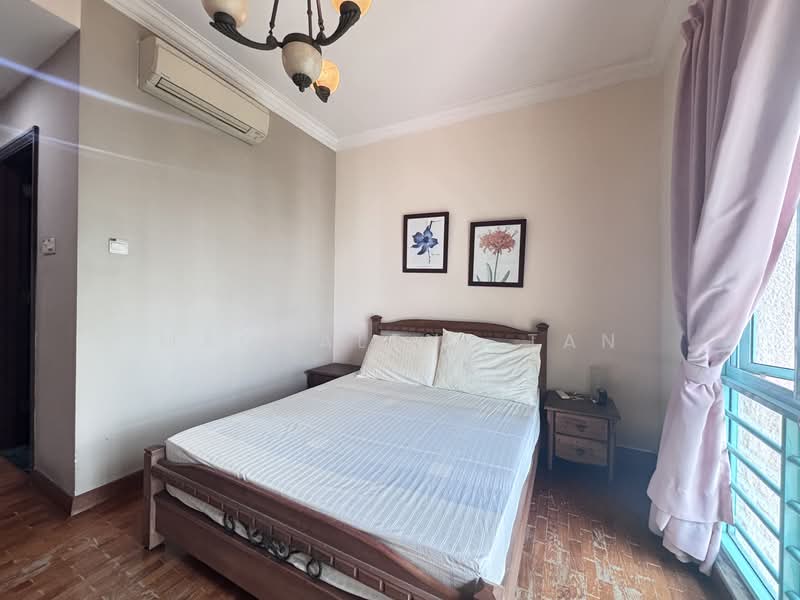 Hazel Park Condo, 25 Hazel Park Condo, 3 Bedrooms, 1,335 sqft, Condominium For Sale, by Magdalene Tan, 500121320 - Bedroom - PropertyGuru.com.sg