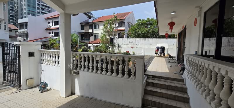 3 Story FH Corner Terrace, 5 Min walk to Kovan MRT. 1% Comm to Cobroke., Simon Walk, 4 Bedrooms, 4,300 sqft, Corner Terrace For Sale, by Warren Wu 吴晋全, 500121321 - Exterior - PropertyGuru.com.sg
