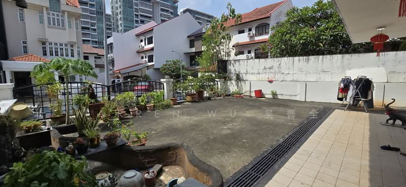 3 Story FH Corner Terrace, 5 Min walk to Kovan MRT. 1% Comm to Cobroke., Simon Walk, 4 Bedrooms, 4,300 sqft, Corner Terrace For Sale, by Warren Wu 吴晋全, 500121321 - Exterior - PropertyGuru.com.sg