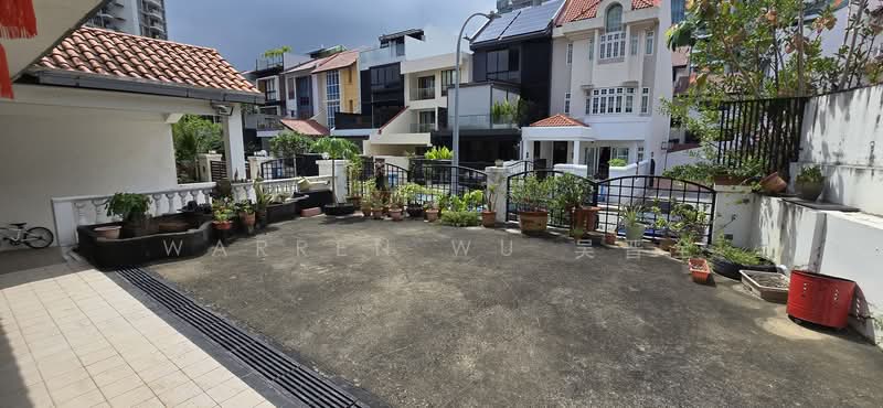 3 Story FH Corner Terrace, 5 Min walk to Kovan MRT. 1% Comm to Cobroke., Simon Walk, 4 Bedrooms, 4,300 sqft, Corner Terrace For Sale, by Warren Wu 吴晋全, 500121321 - Exterior - PropertyGuru.com.sg