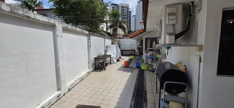 3 Story FH Corner Terrace, 5 Min walk to Kovan MRT. 1% Comm to Cobroke., Simon Walk, 4 Bedrooms, 4,300 sqft, Corner Terrace For Sale, by Warren Wu 吴晋全, 500121321 - Exterior - PropertyGuru.com.sg
