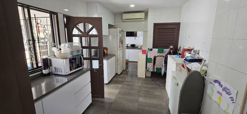 3 Story FH Corner Terrace, 5 Min walk to Kovan MRT. 1% Comm to Cobroke., Simon Walk, 4 Bedrooms, 4,300 sqft, Corner Terrace For Sale, by Warren Wu 吴晋全, 500121321 - Kitchen - PropertyGuru.com.sg