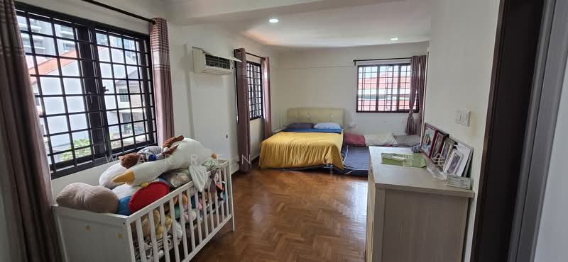 3 Story FH Corner Terrace, 5 Min walk to Kovan MRT. 1% Comm to Cobroke., Simon Walk, 4 Bedrooms, 4,300 sqft, Corner Terrace For Sale, by Warren Wu 吴晋全, 500121321 - Bedroom - PropertyGuru.com.sg