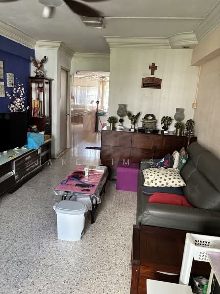 330 Clementi Avenue 2, 330 Clementi Avenue 2, Room Rental, 120 sqft, HDB Flat For Rent, by Jane Lim S C, 500121322 - Living Room - PropertyGuru.com.sg