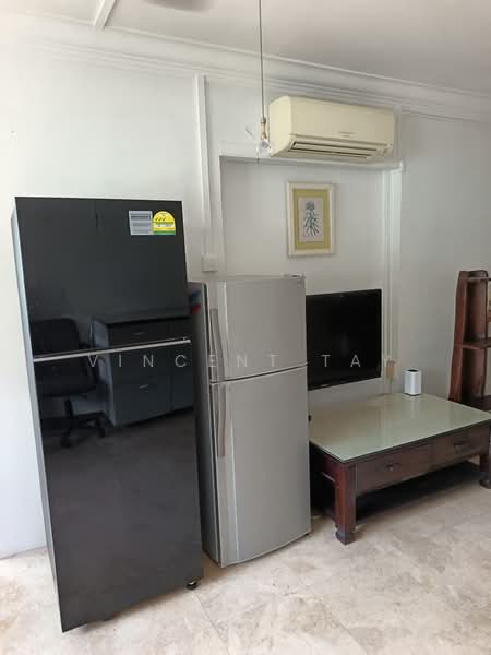 422 Fajar Road, 422 Fajar Road, Room Rental, 150 sqft, HDB Flat For Rent, by Vincent Tay, 500121327 - Living Room - PropertyGuru.com.sg