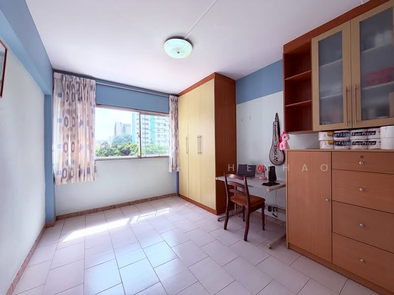 339 Jurong East Avenue 1, 339 Jurong East Avenue 1, 3 Bedrooms, 1,119 sqft, HDB Flat For Sale, by Jose Loh Zhenhao, 500121334 - Bedroom - PropertyGuru.com.sg