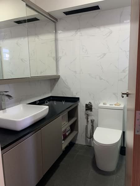 637B Punggol Drive, 637B Punggol Drive, 3 Bedrooms, 968 sqft, HDB Flat For Rent, by Poly Low, 500121336 - Bathroom - PropertyGuru.com.sg