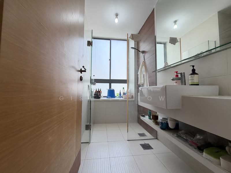 Celestia, 160 Joo Chiat Terrace, 2 Bedrooms, 872 sqft, Apartment For Rent, by Giselle Low, 500121340 - Common toilet - PropertyGuru.com.sg