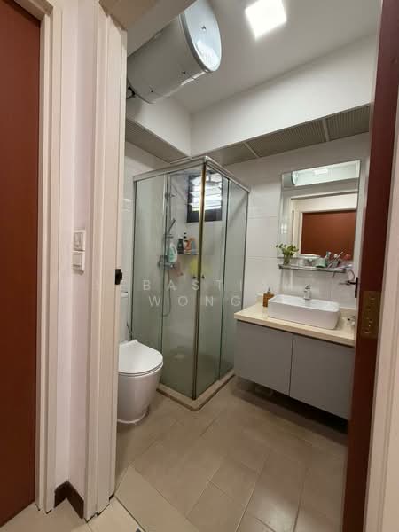 508A Yishun Avenue 4, 508A Yishun Avenue 4, 2 Bedrooms, 732 sqft, HDB Flat For Sale, by Sebastian Wong, 500121342 - Bathroom - PropertyGuru.com.sg