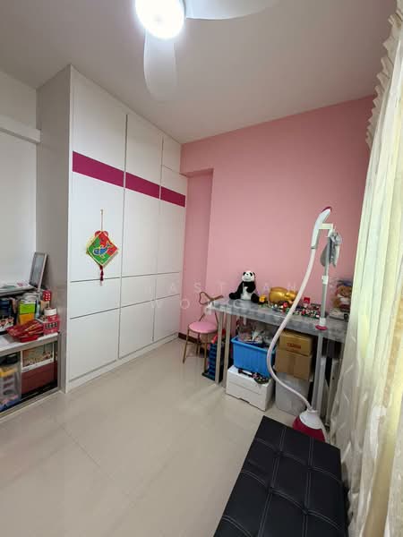 508A Yishun Avenue 4, 508A Yishun Avenue 4, 2 Bedrooms, 732 sqft, HDB Flat For Sale, by Sebastian Wong, 500121342 - Bedroom - PropertyGuru.com.sg