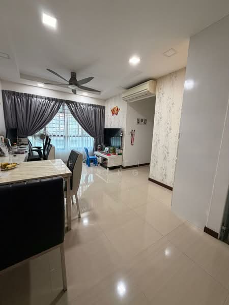 508A Yishun Avenue 4, 508A Yishun Avenue 4, 2 Bedrooms, 732 sqft, HDB Flat For Sale, by Sebastian Wong, 500121342 - Living Room - PropertyGuru.com.sg