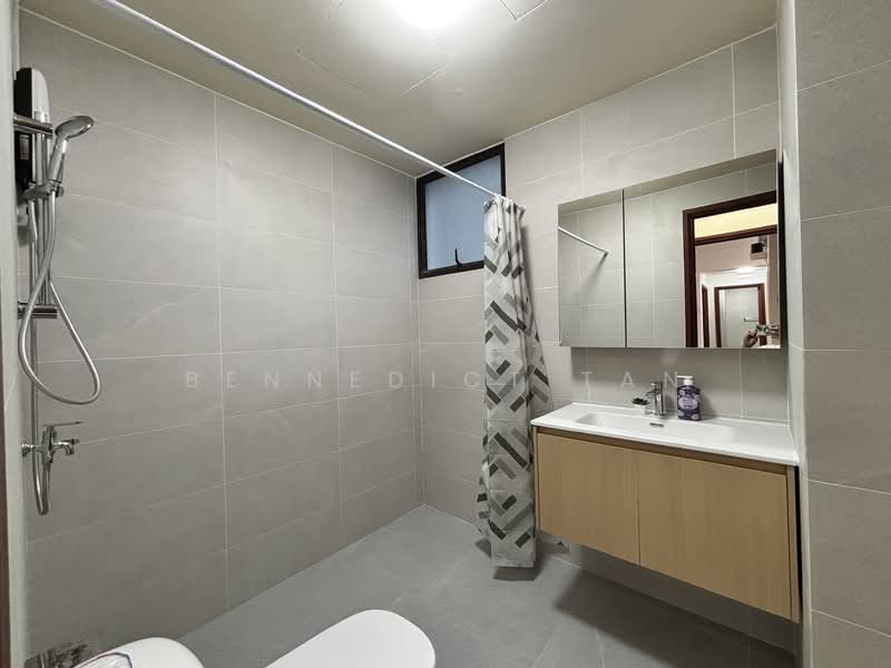 Parc Oasis, 35 Jurong East Avenue 1, Room Rental, 180 sqft, Condominium For Rent, by Bennedict Tan, 500121343 - Bathroom - PropertyGuru.com.sg