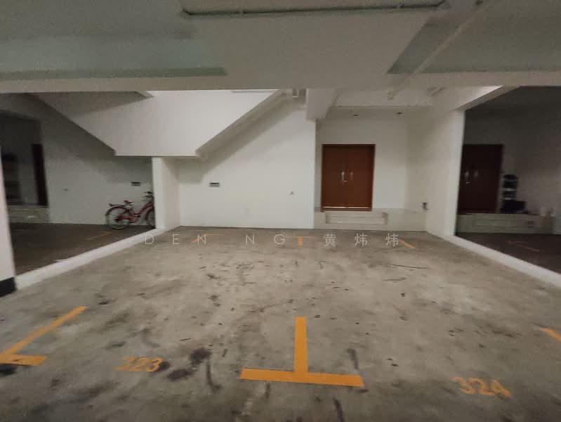 Woodhaven, 71 Woodgrove Avenue, 4 Bedrooms, 3,358 sqft, Condominium For Sale, by Den Ng 黄炜炜, 500121344 - Car Park - PropertyGuru.com.sg