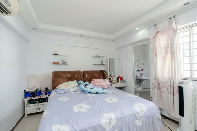 178 Woodlands Street 13, 178 Woodlands Street 13, 3 Bedrooms, 1,302 sqft, HDB Flat For Sale, by Vincent Tay, 500121346 - Bedroom - PropertyGuru.com.sg
