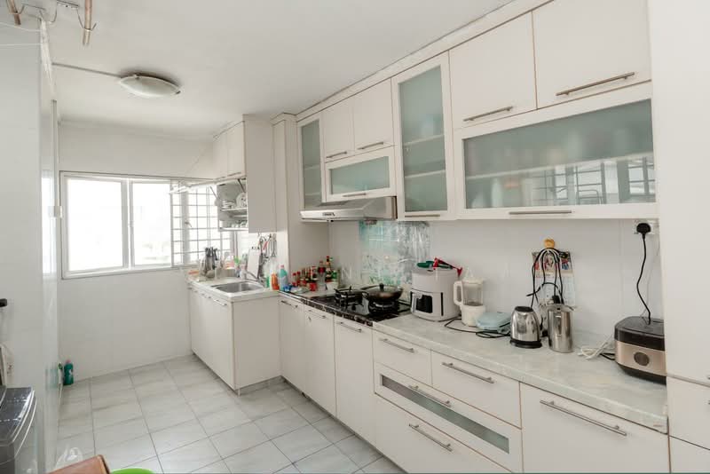 178 Woodlands Street 13, 178 Woodlands Street 13, 3 Bedrooms, 1,302 sqft, HDB Flat For Sale, by Vincent Tay, 500121346 - Kitchen - PropertyGuru.com.sg