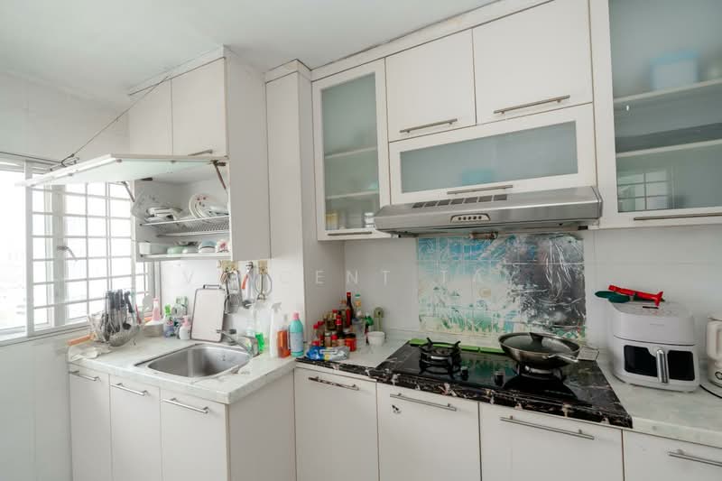178 Woodlands Street 13, 178 Woodlands Street 13, 3 Bedrooms, 1,302 sqft, HDB Flat For Sale, by Vincent Tay, 500121346 - Kitchen - PropertyGuru.com.sg