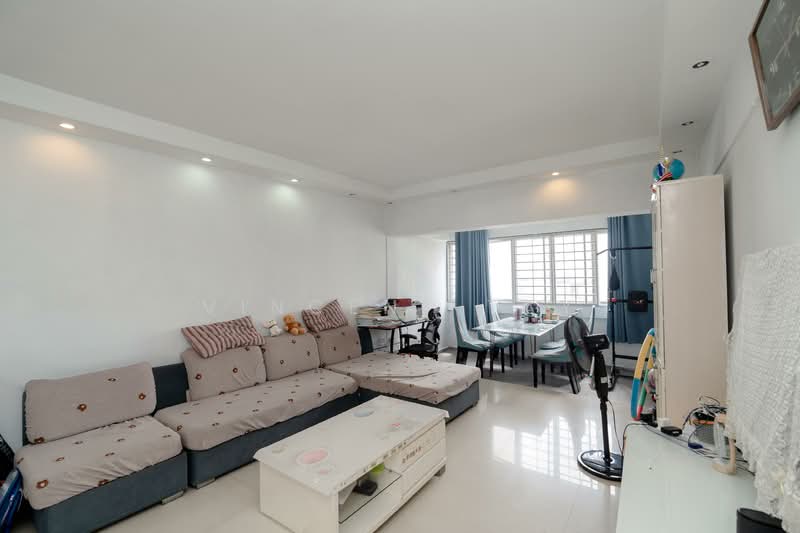 178 Woodlands Street 13, 178 Woodlands Street 13, 3 Bedrooms, 1,302 sqft, HDB Flat For Sale, by Vincent Tay, 500121346 - Living Room - PropertyGuru.com.sg