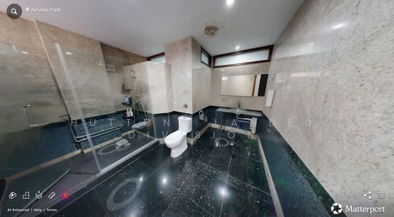 Very spacious 3.5 Storey with Basement Semi-D near Beautyworld transformation, , 10+ Bedrooms, 7,660 sqft, Semi-Detached House For Sale, by Huttons Landed Division, 500121360 - Bathroom - PropertyGuru.com.sg
