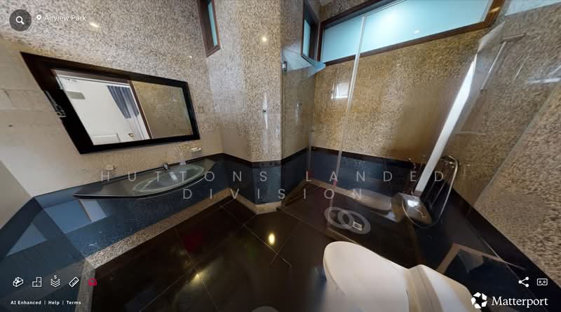 Very spacious 3.5 Storey with Basement Semi-D near Beautyworld transformation, , 10+ Bedrooms, 7,660 sqft, Semi-Detached House For Sale, by Huttons Landed Division, 500121360 - Bathroom - PropertyGuru.com.sg