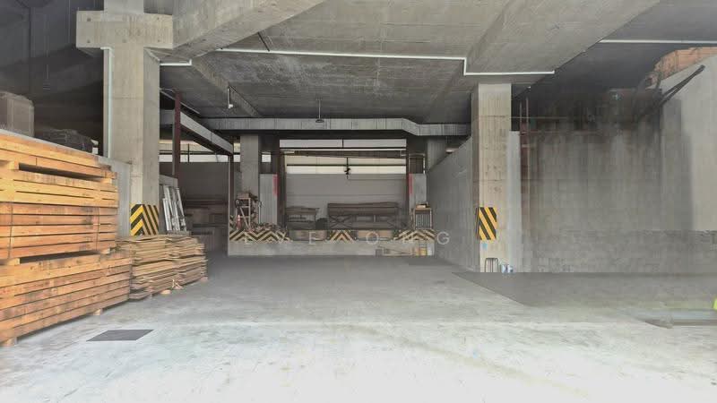 Dorm 190 paxs/ MRT / High Power 3000 amps, Benoi, Boon Lay / Jurong / Tuas, 130,000 sqft, Factory / Workshop (B2) For Sale, by Eve Ong, 500121362 - CommercialGuru.com.sg