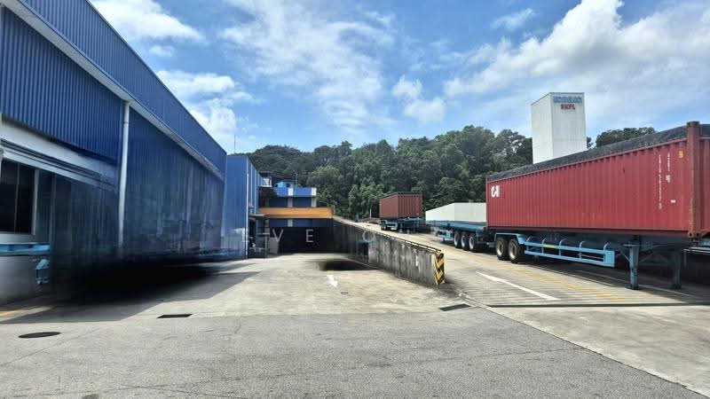 Dorm 190 paxs/ MRT / High Power 3000 amps, Benoi, Boon Lay / Jurong / Tuas, 130,000 sqft, Factory / Workshop (B2) For Sale, by Eve Ong, 500121362 - CommercialGuru.com.sg