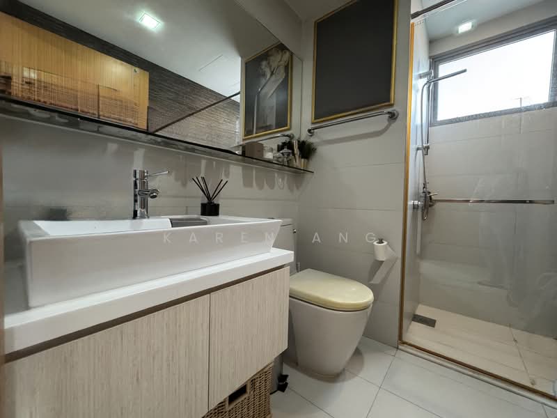 Vista Residences, 28 Jalan Datoh, 3 Bedrooms, 1,173 sqft, Condominium For Rent, by Karen Ang, 500121366 - Bathroom - PropertyGuru.com.sg